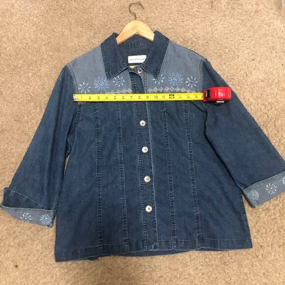 Alfred Dunner Denim Shirt Embroidered details Country Style Size 14 - Picture 6 of 12